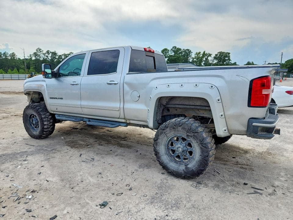 2018 GMC SIERRA K2500 DENALI 2