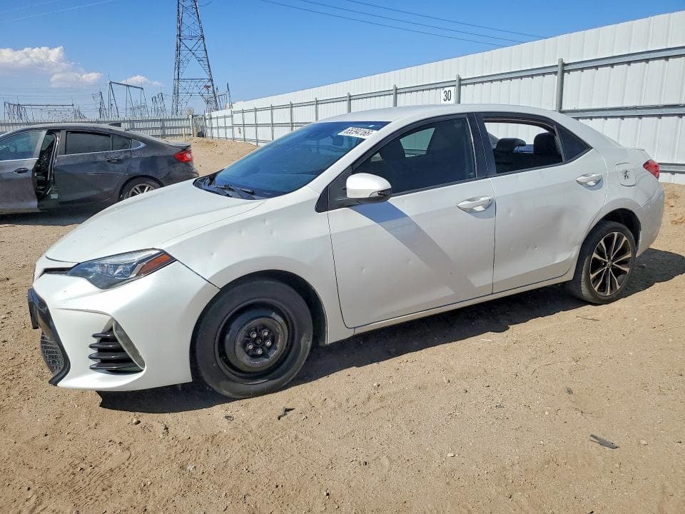 2017 TOYOTA COROLLA SE - 1