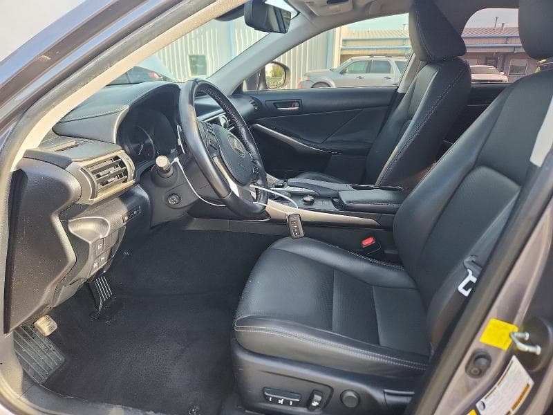 2018 LEXUS IS 300 7