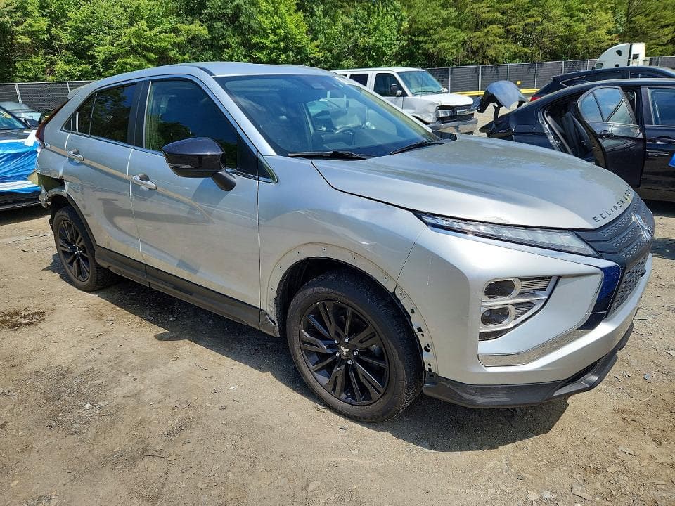 2023 MITSUBISHI ECLIPSE CROSS LE 4