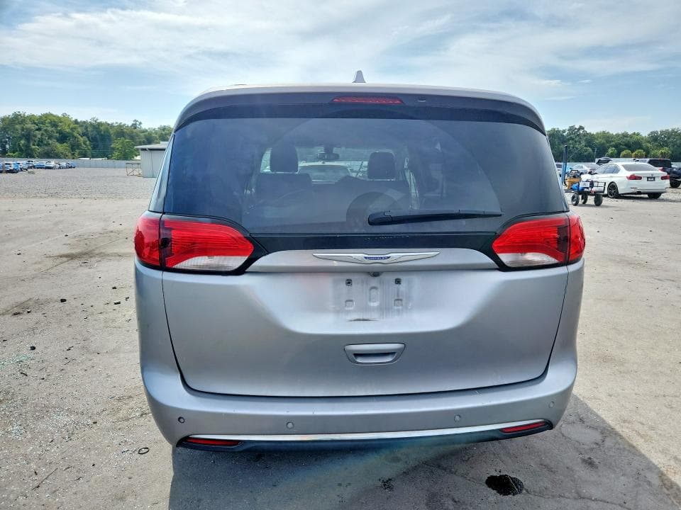 2020 CHRYSLER PACIFICA TOURING L 6