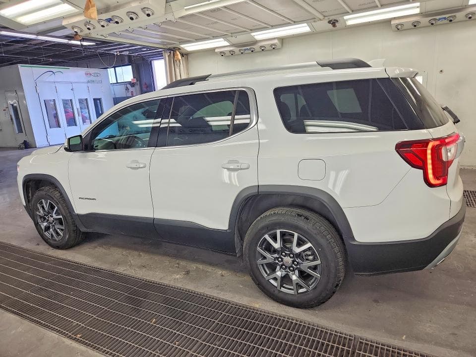 2023 GMC ACADIA SLT 2