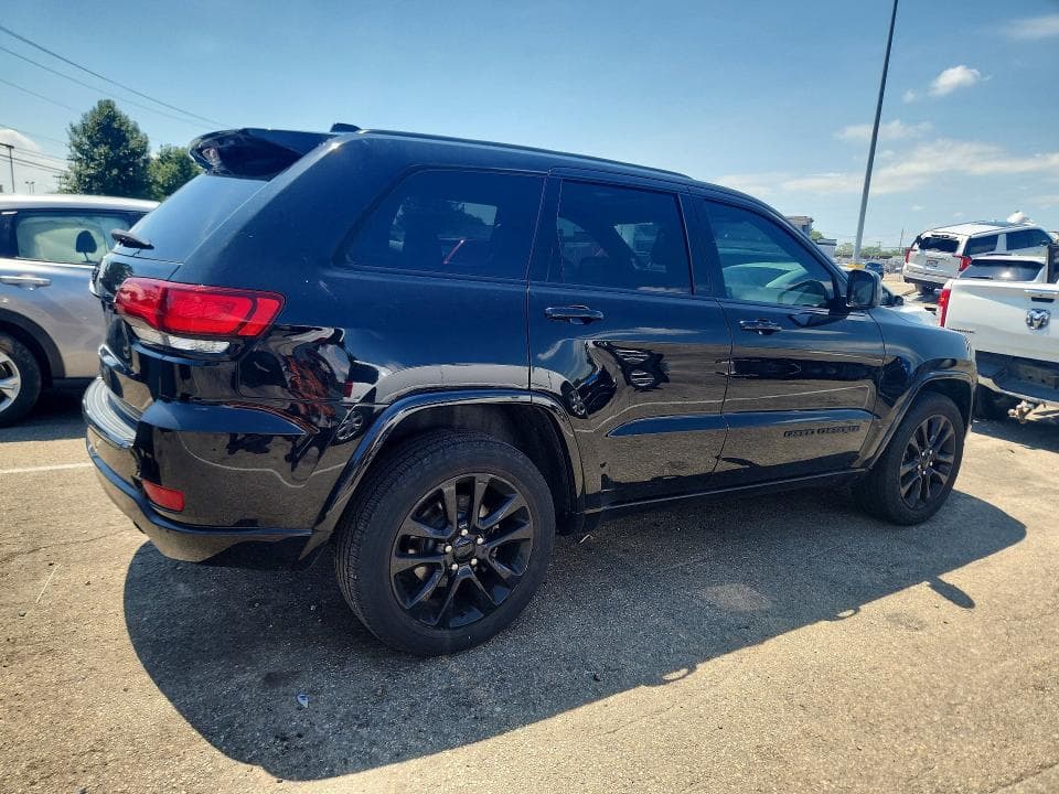 2018 JEEP GRAND CHEROKEE LAREDO 3