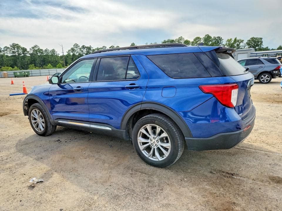 2022 FORD EXPLORER XLT 2