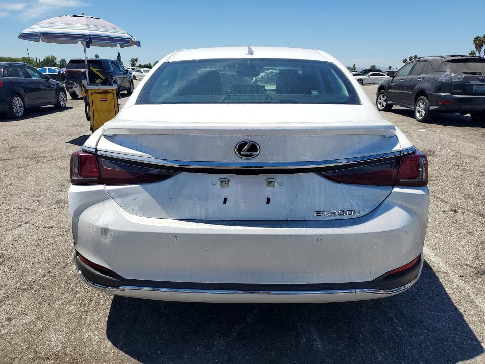 2025 LEXUS ES 300H 6
