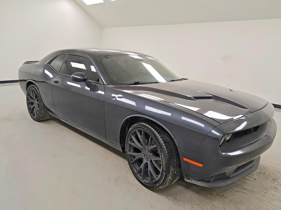 2018 DODGE CHALLENGER SXT 4