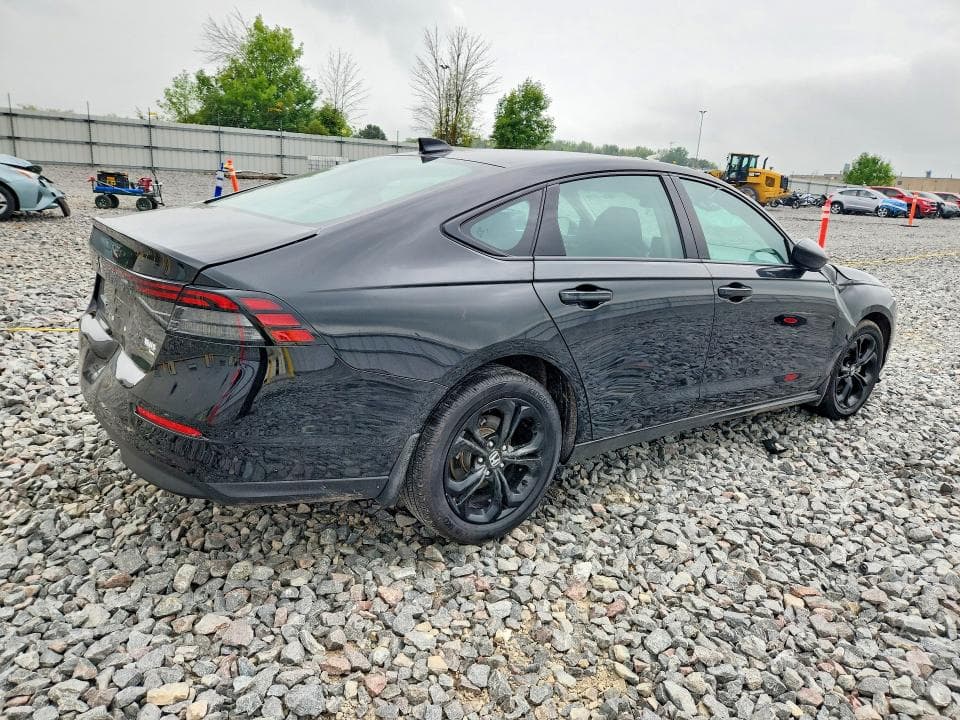 2025 HONDA ACCORD SE 3