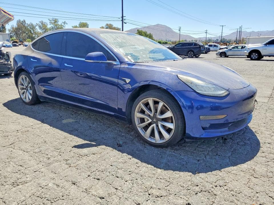 2018 TESLA MODEL 3 4