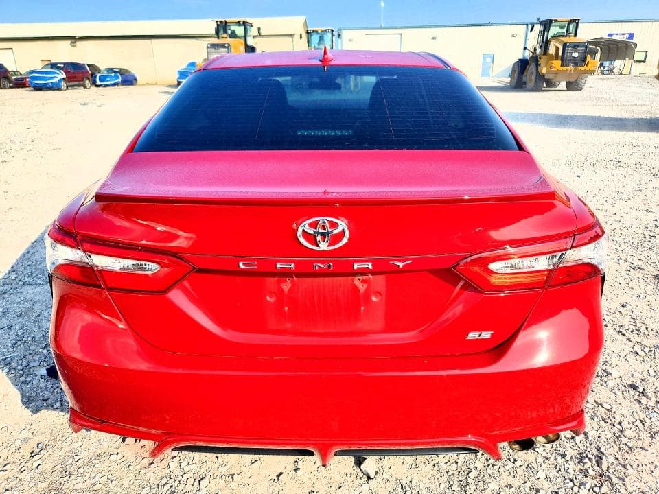 2019 TOYOTA CAMRY SE 6
