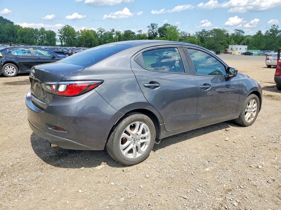 2017 TOYOTA YARIS 3