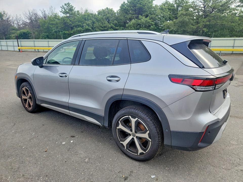2026 VOLKSWAGEN TIGUAN SE 2