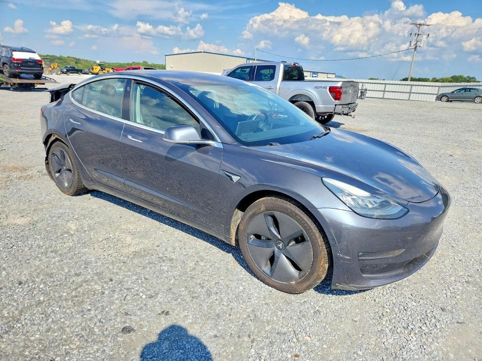 2018 TESLA MODEL 3 4