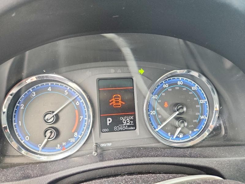 2018 TOYOTA COROLLA LE 9