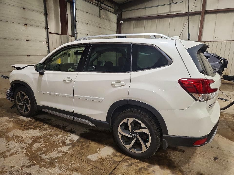 2023 SUBARU FORESTER TOURING 2