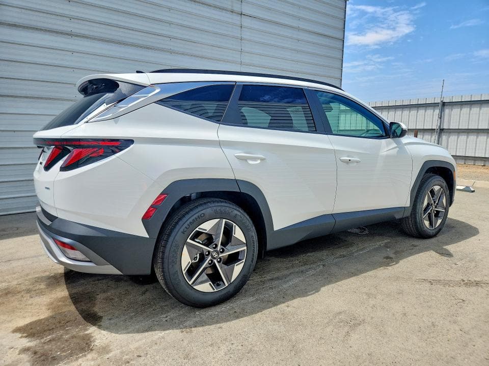 2026 HYUNDAI TUCSON SEL 3