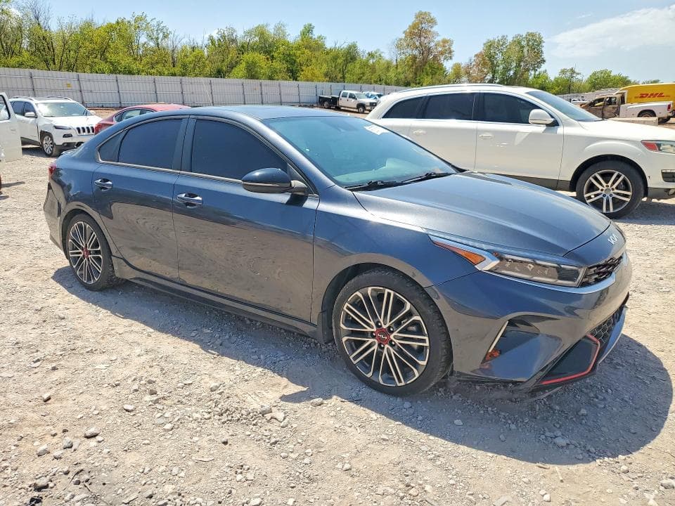 2023 KIA FORTE GT 4