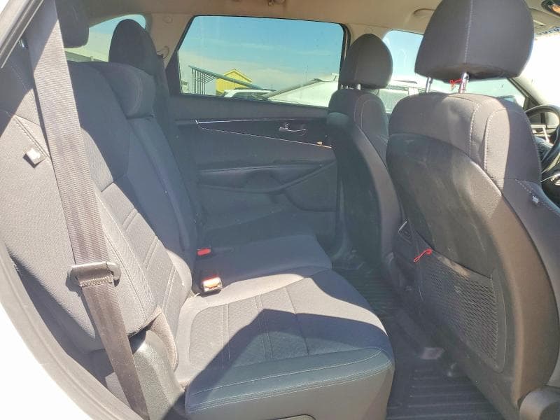 2018 KIA SORENTO LX 11