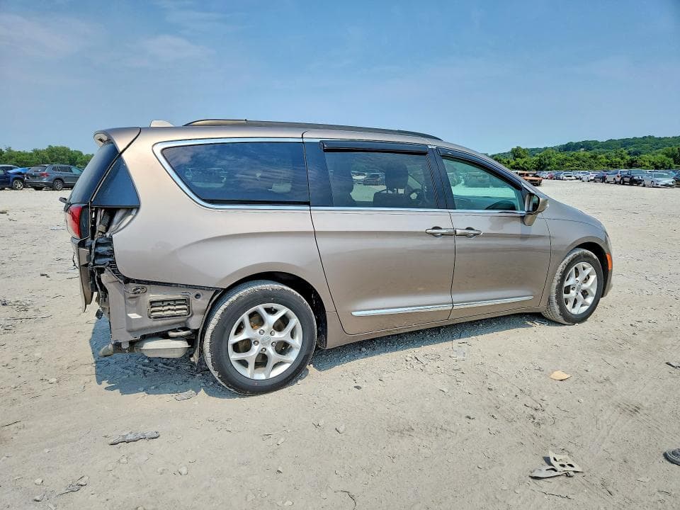 2017 CHRYSLER PACIFICA TOURING L 3