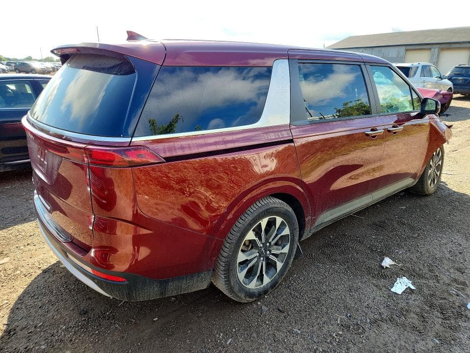 2022 KIA CARNIVAL EX 3