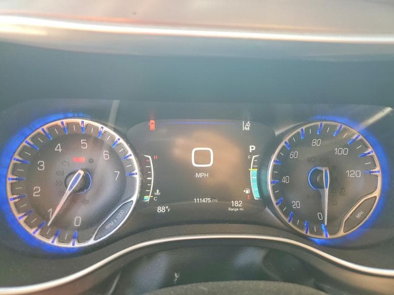 2017 CHRYSLER PACIFICA LIMITED 9