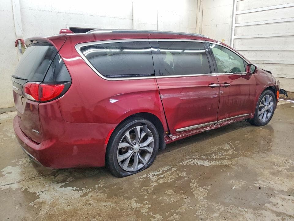 2020 CHRYSLER PACIFICA LIMITED 3