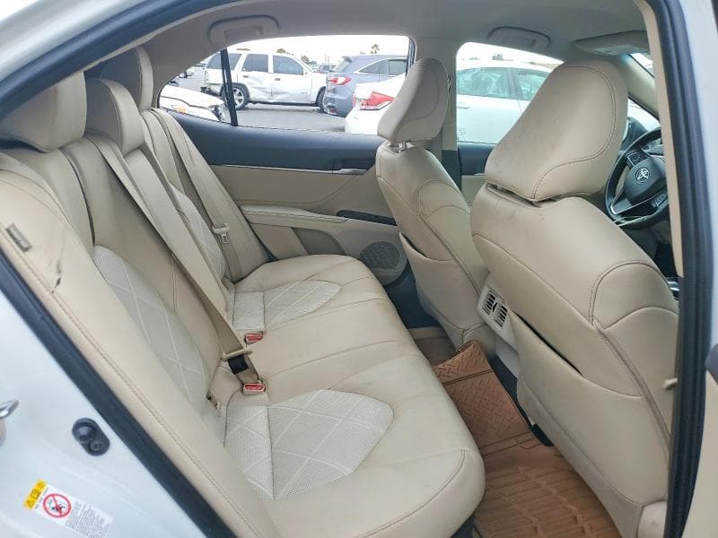 2018 TOYOTA CAMRY HYBRID XLE 10