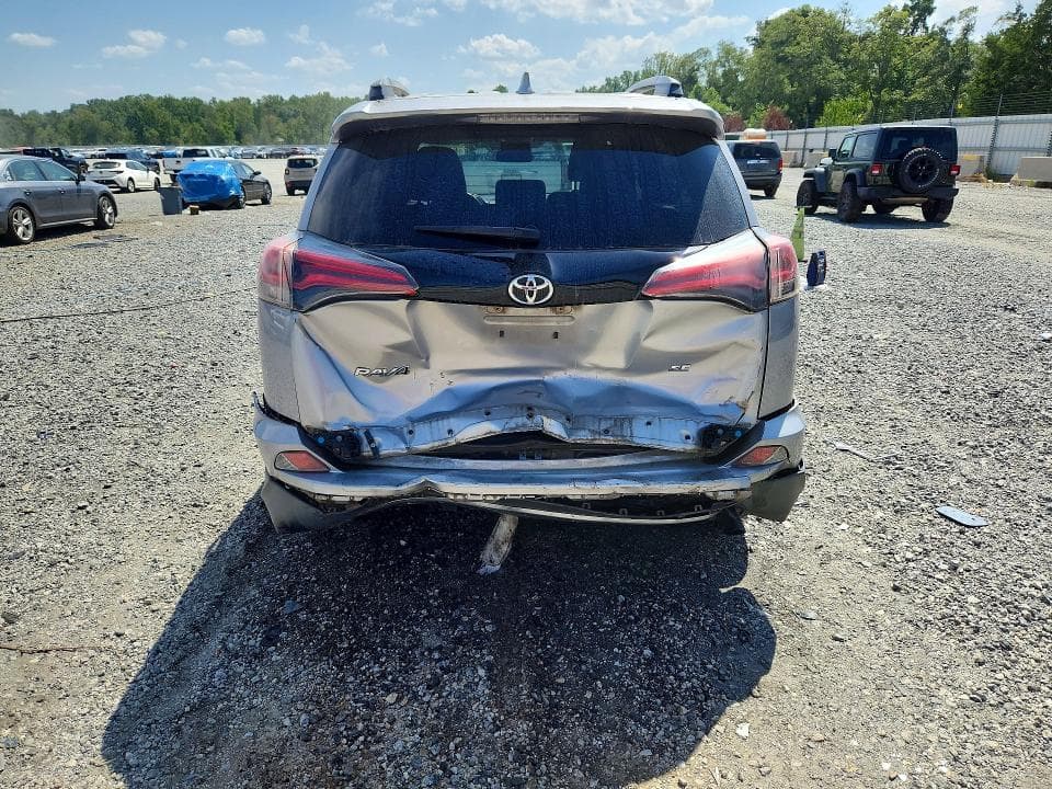 2017 TOYOTA RAV4 SE 6