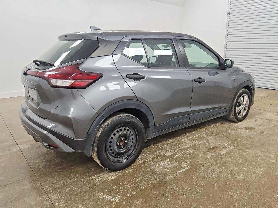 2023 NISSAN KICKS S 3