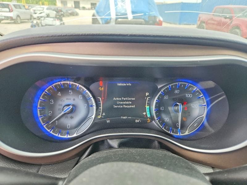 2017 CHRYSLER PACIFICA TOURING L PLUS 9