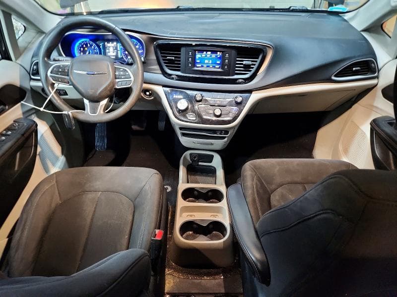 2017 CHRYSLER PACIFICA LX 8