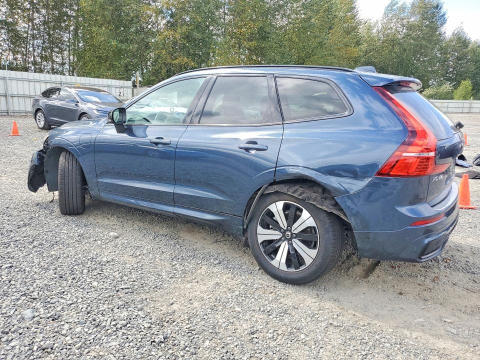 2025 VOLVO XC60 CORE 2