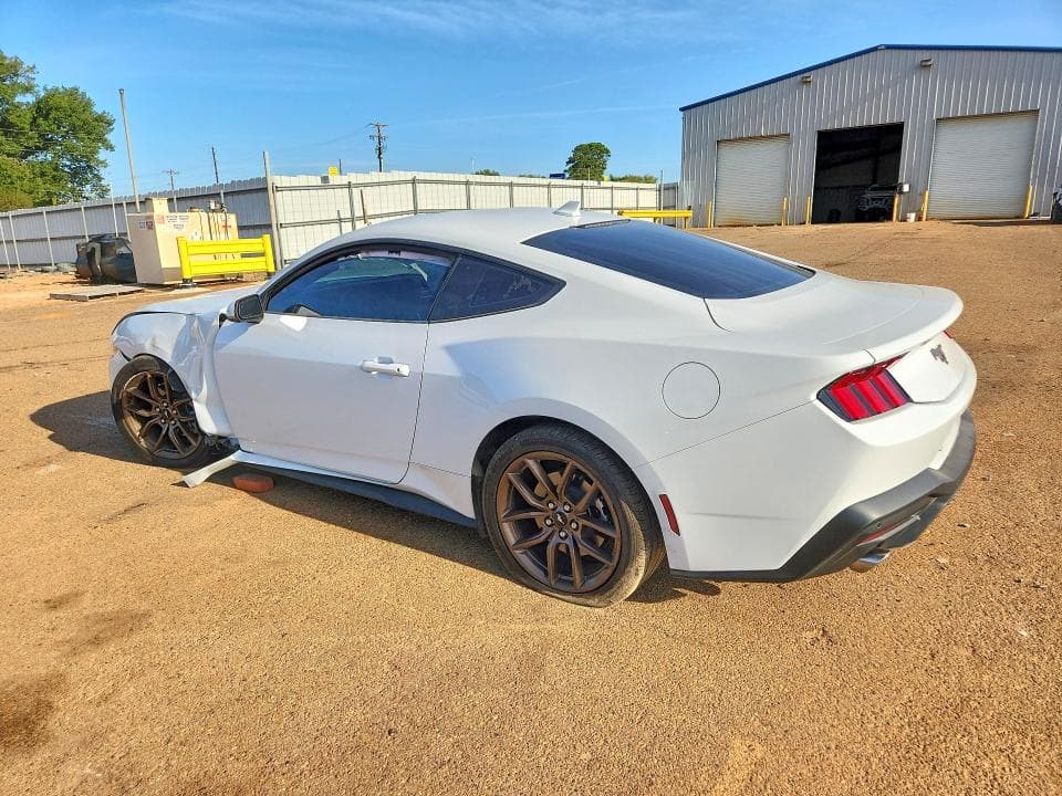 2025 FORD MUSTANG 2