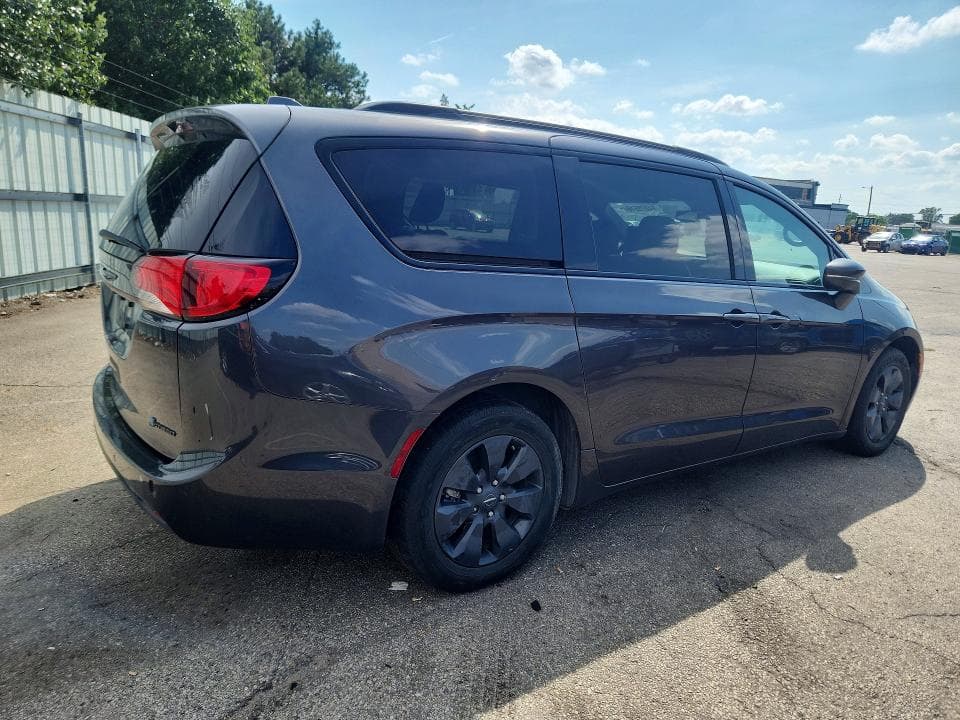 2020 CHRYSLER PACIFICA HYBRID LIMITED 3