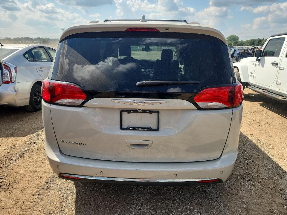 2017 CHRYSLER PACIFICA TOURING L 6