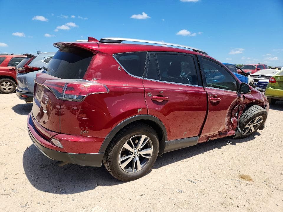 2018 TOYOTA RAV4 XLE 3