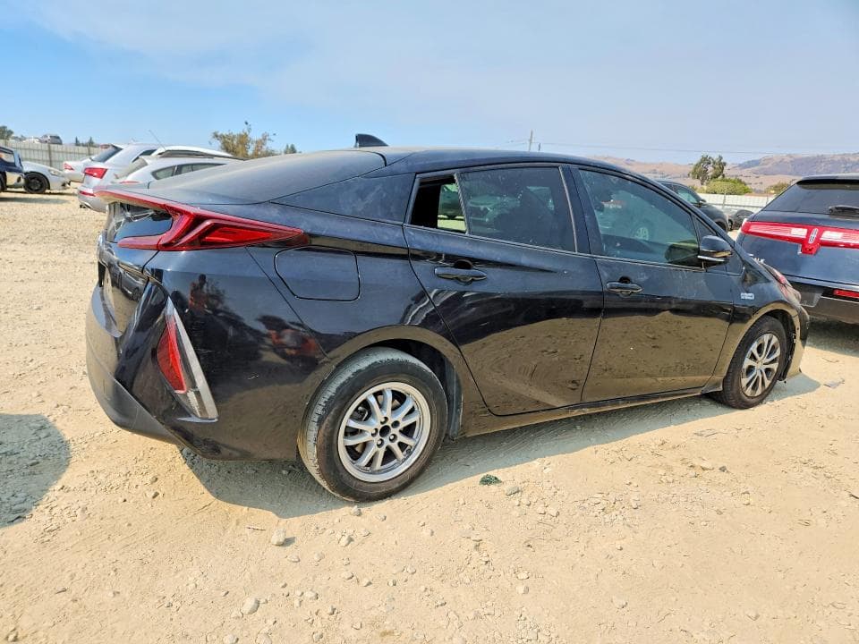 2020 TOYOTA PRIUS PRIME LE 3