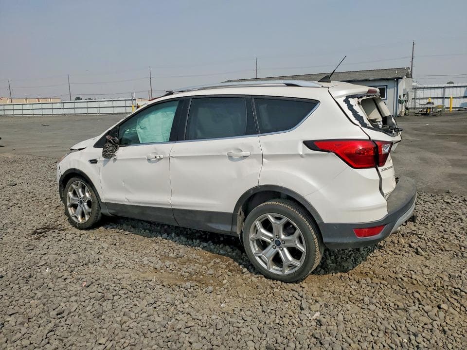 2019 FORD ESCAPE TITANIUM 2