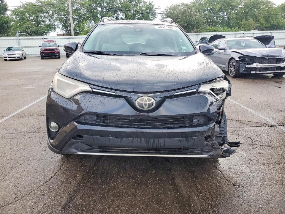 2018 TOYOTA RAV4 XLE 5