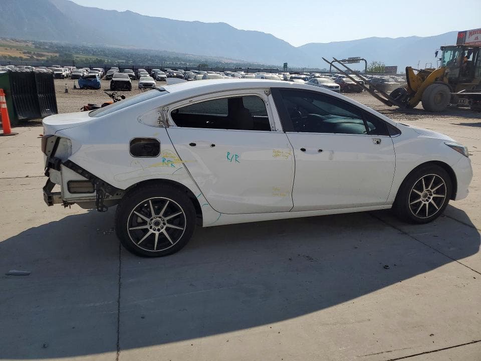 2017 CHEVROLET CRUZE LT 3