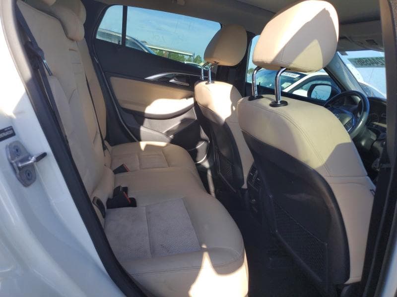 2018 INFINITI QX30 LUXE 11