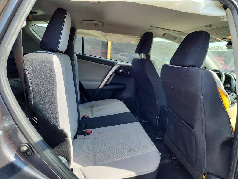 2017 TOYOTA RAV4 XLE 11