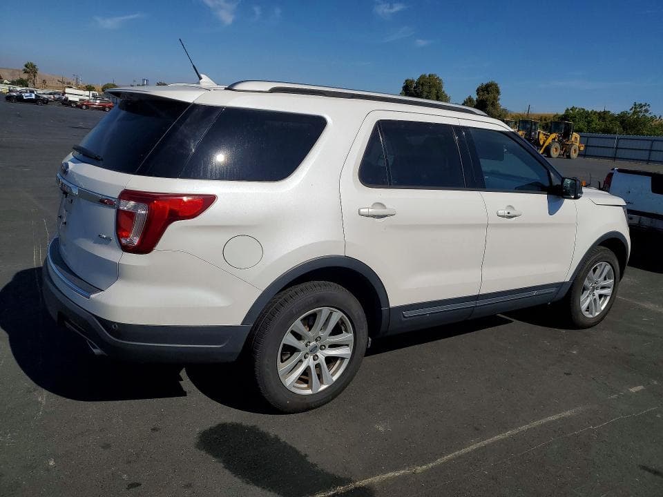 2018 FORD EXPLORER XLT 3