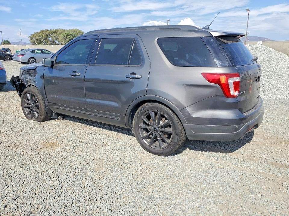 2019 FORD EXPLORER XLT 2