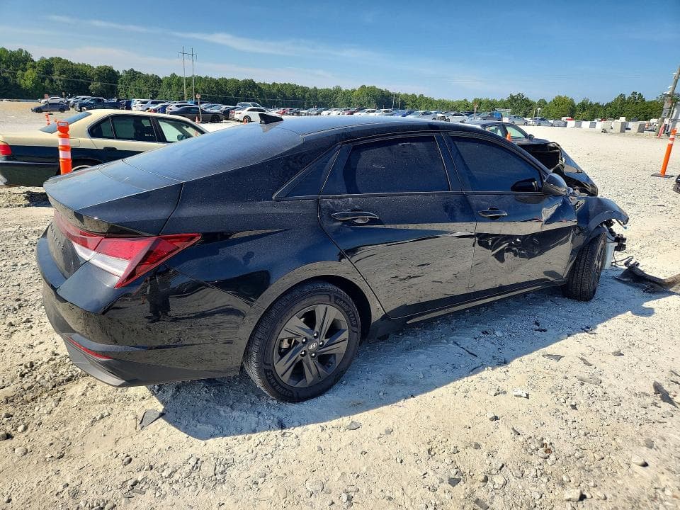 2022 HYUNDAI ELANTRA SEL 3