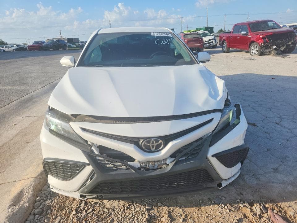 2022 TOYOTA CAMRY SE 5