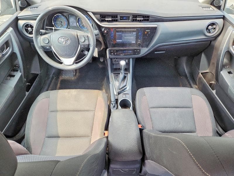 2017 TOYOTA COROLLA LE 8