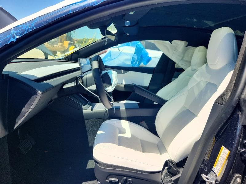 2026 TESLA MODEL Y 7