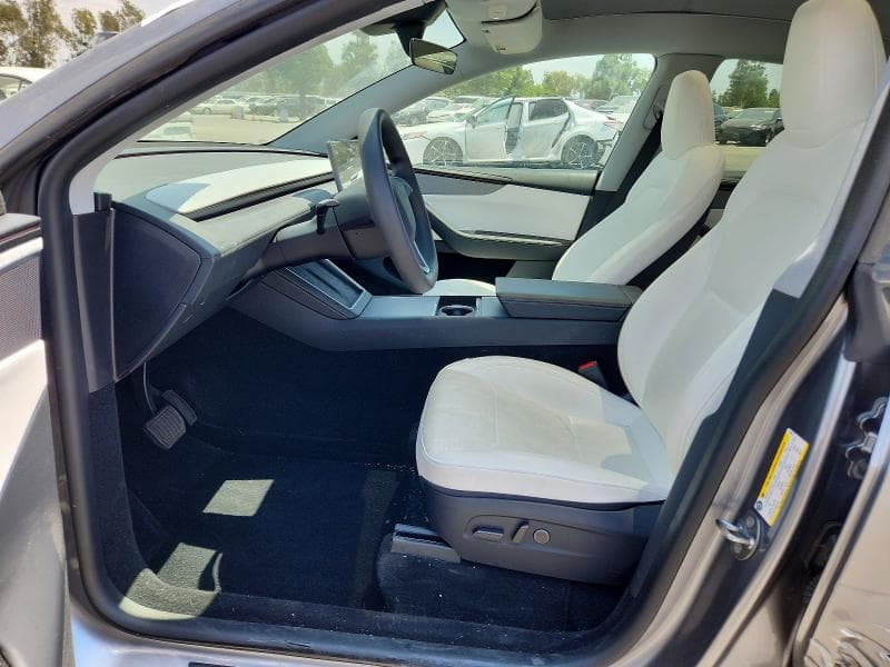 2026 TESLA MODEL Y 7