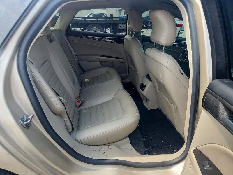 2017 FORD FUSION SE 10