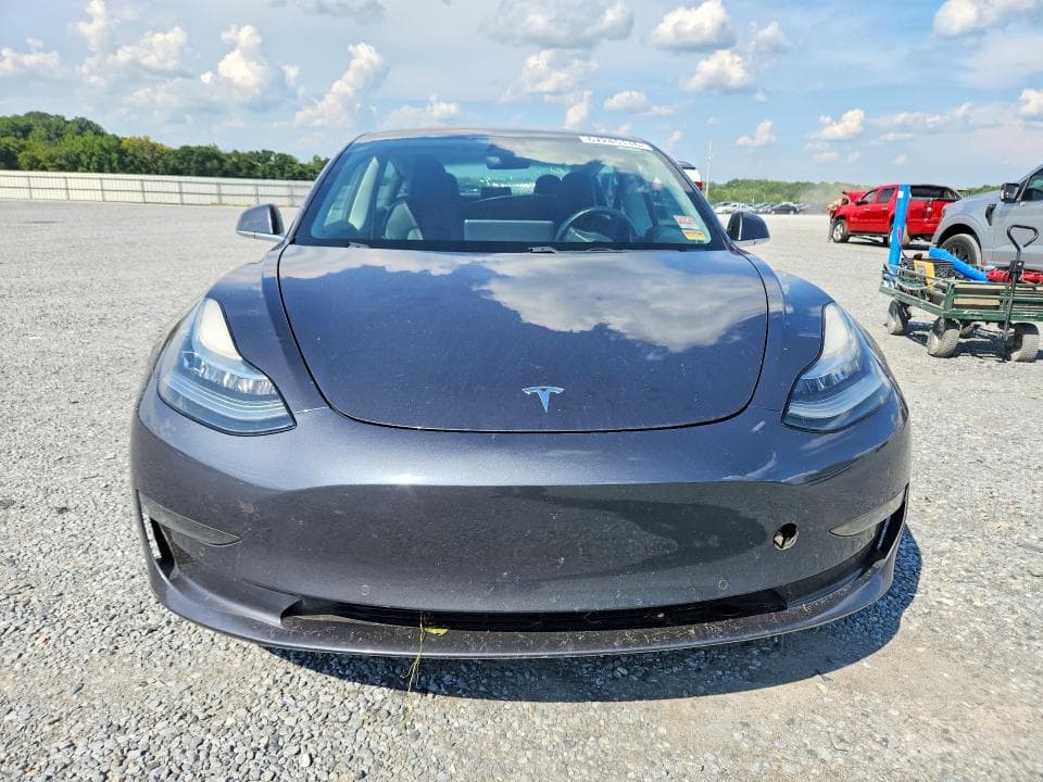 2018 TESLA MODEL 3 5